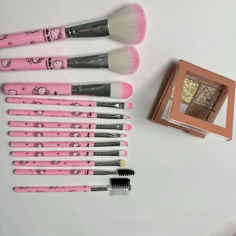 Set Kuas Makeup Hello Kitty 12 - Cosplay Prop Kit ulasan dan harga